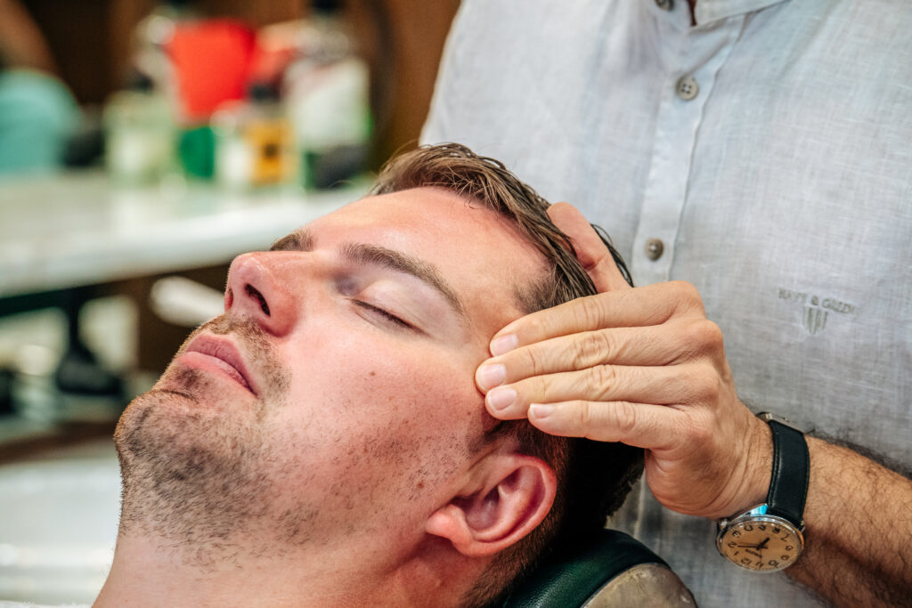 Περιποίηση στο Alexakis Barbers